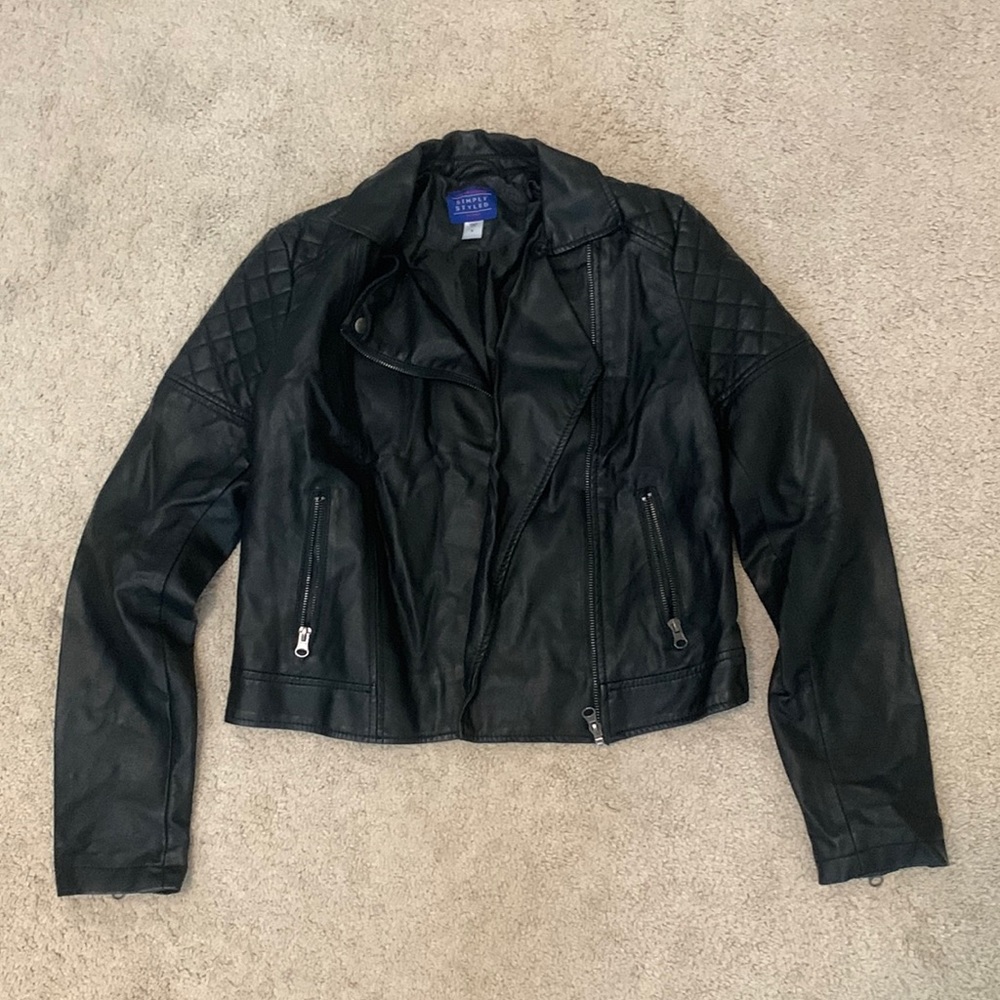 ❌sold❌fake leather jacket